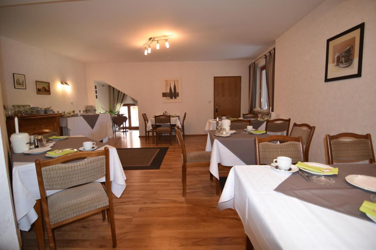 Gasthaus Deutsches Haus Garni Wunstorf Dış mekan fotoğraf